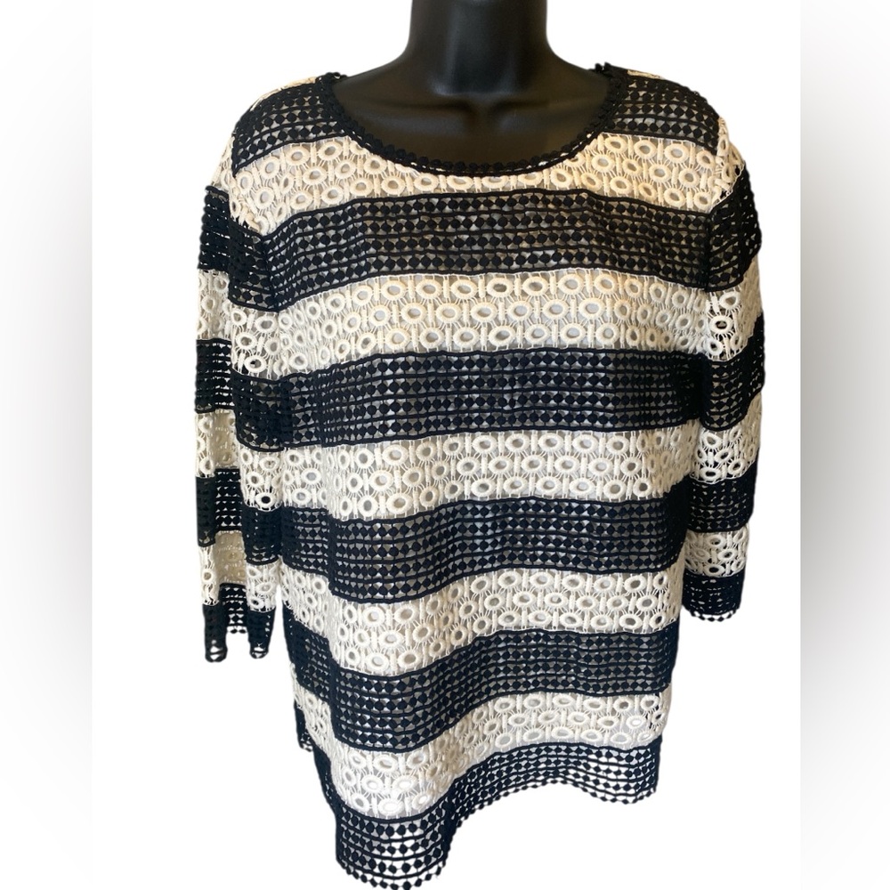 Talbots Black and White Boxy Blouse 3/4 Sleeve - Picture 3 of 8